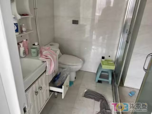lAfPhha51B9Hh5EN.jpg