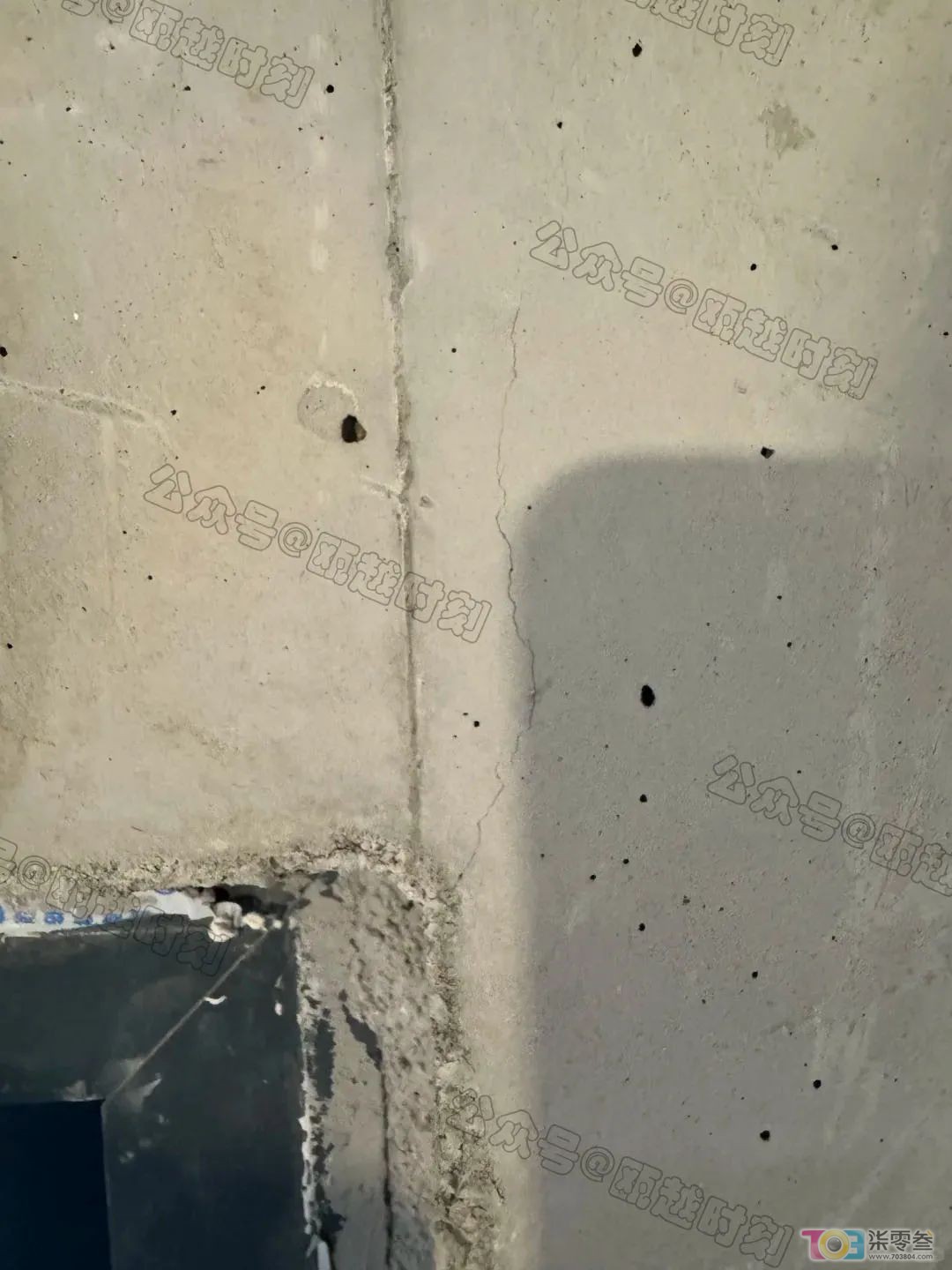 gPe20979386E2607.jpg