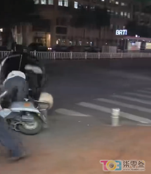 iWcPhepEHww1QaAH.jpg